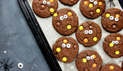 Eye-Catching Double Chocolate Crinkle Cookies